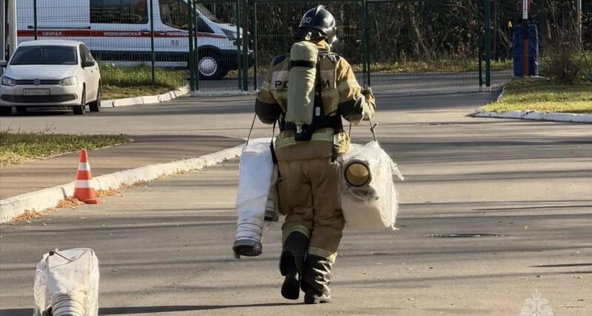 Пожарные Казани соревновались в восьми тяжёлых испытаниях в полной экипировке